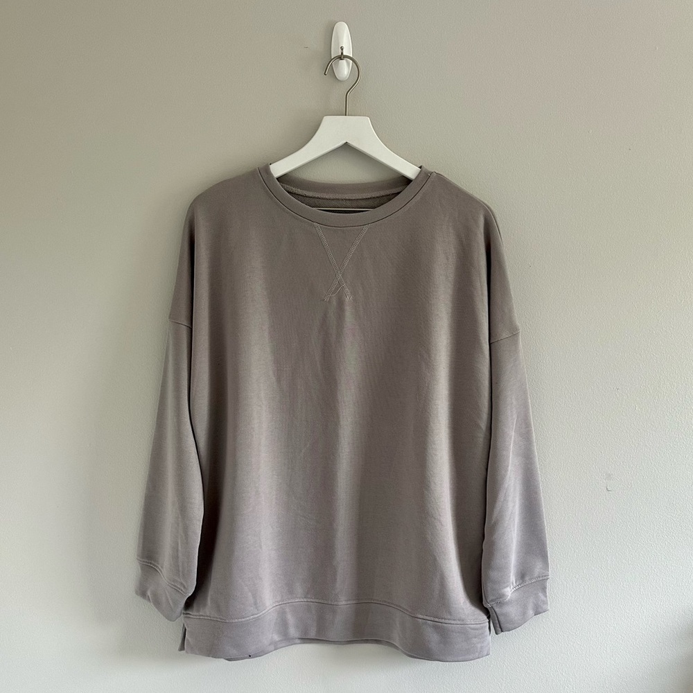 Costco Light Purple Grey Crew Neck Sweatshirt Size L